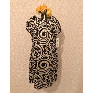 London Times - Size 8 - Black and Ivory Dress